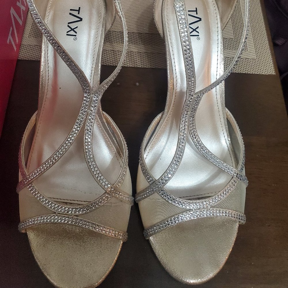 Taxi high heels 39 WW